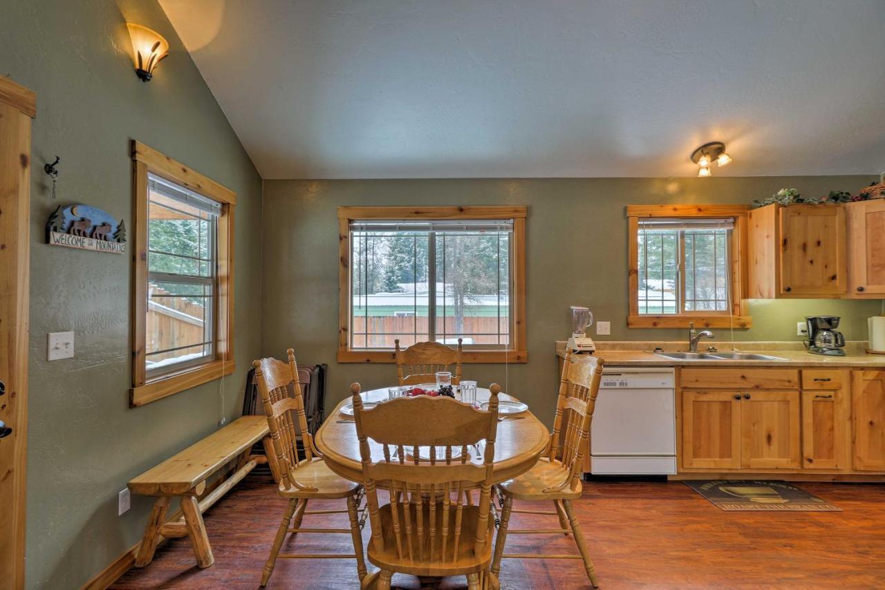 Hungry Horse Cabin Deck, Fire Pit, Near Glacier! Exterior foto